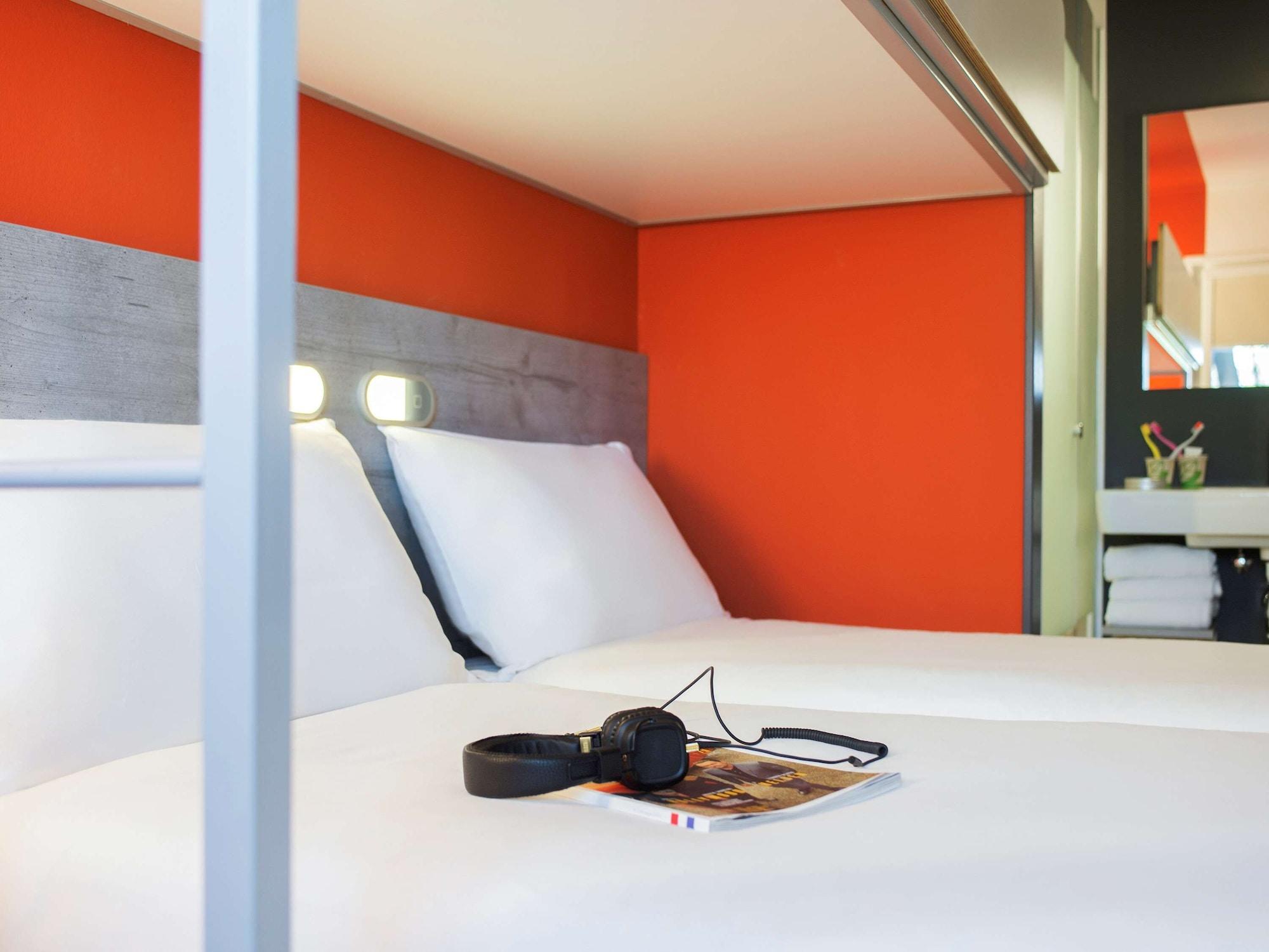 Hotel Ibis Budget Amsterdam Airport 2*