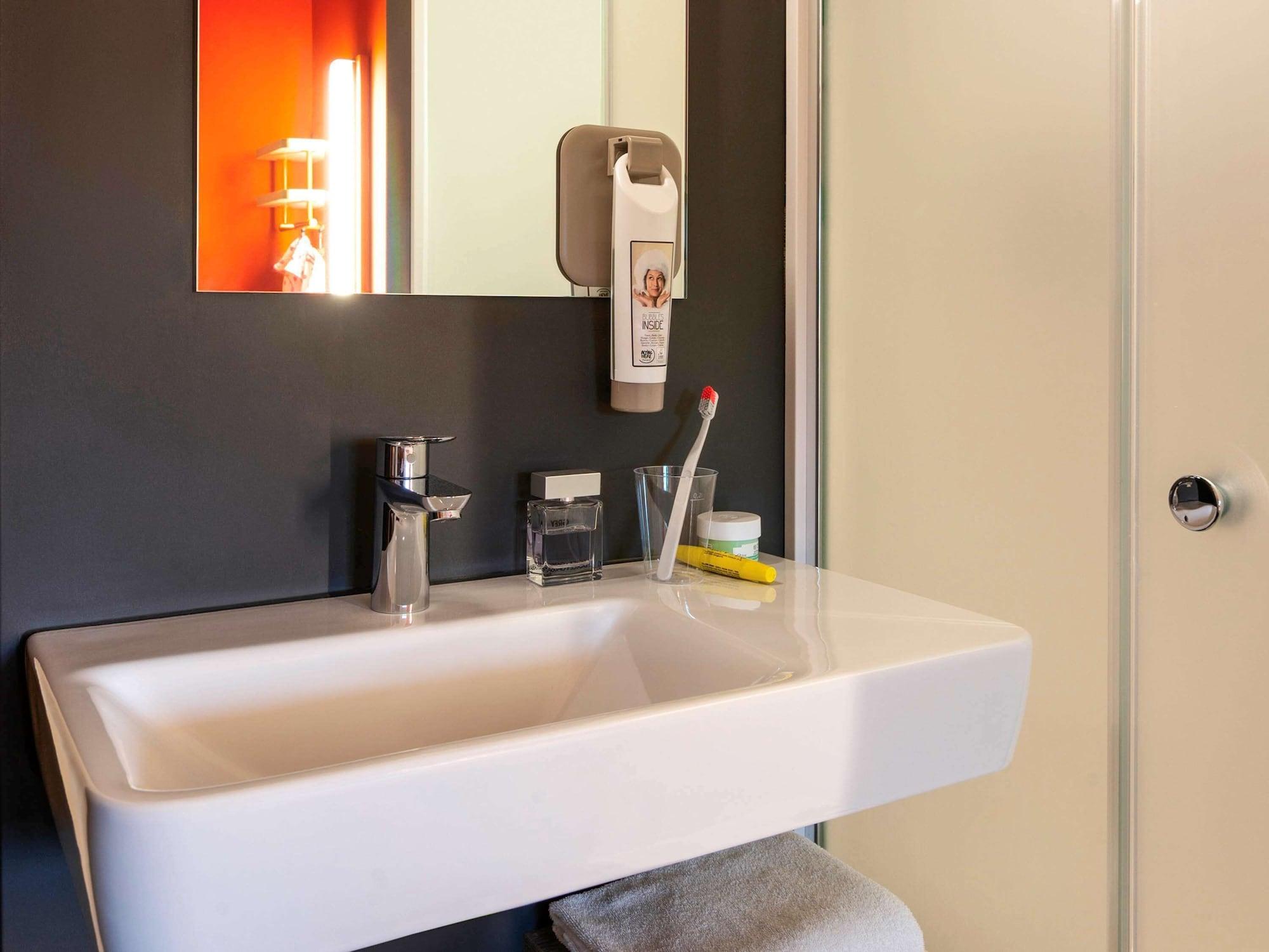 Ibis Budget Amsterdam Airport Hotel