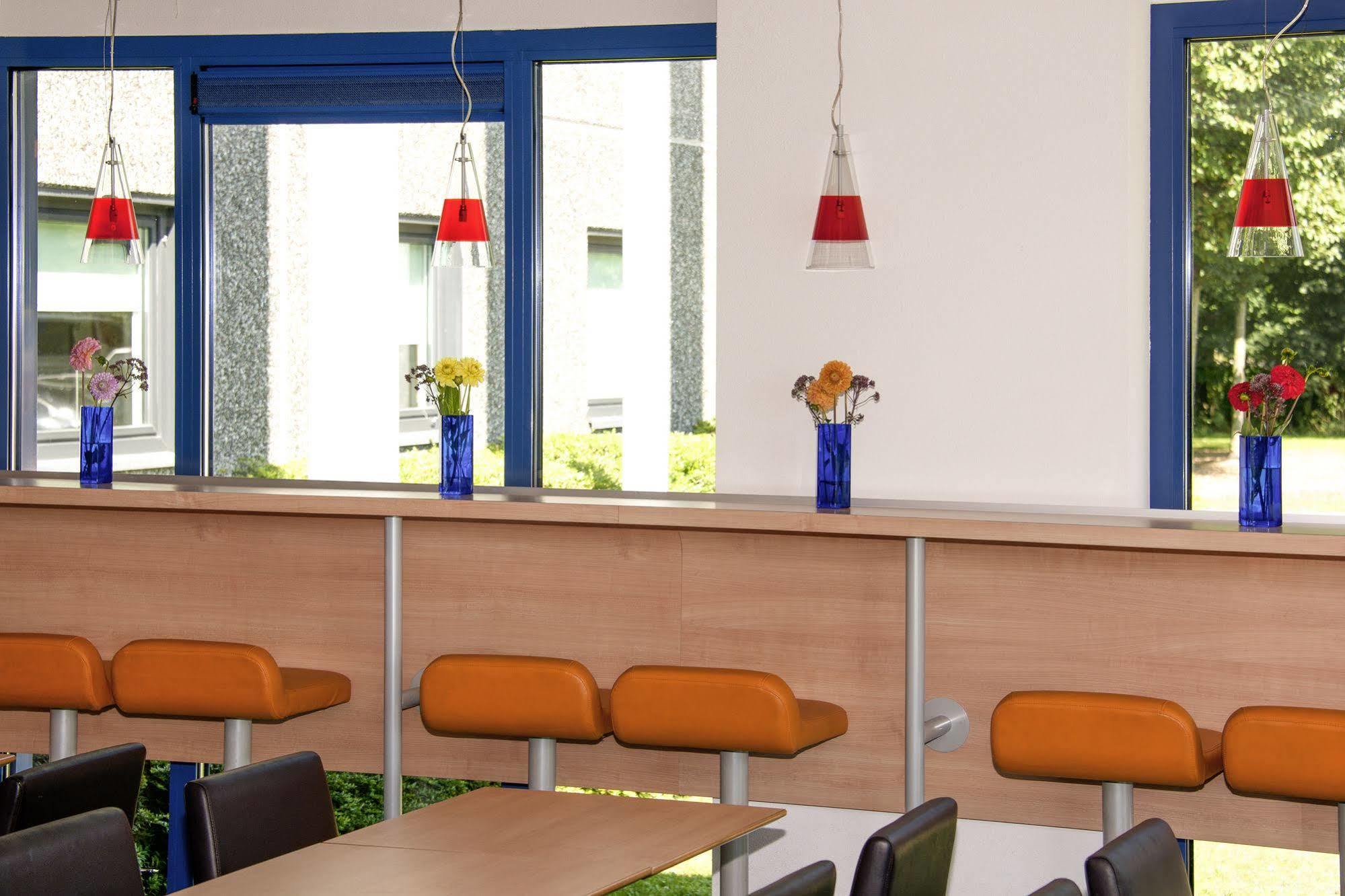 Ibis Budget Amsterdam Airport Hotel 2*