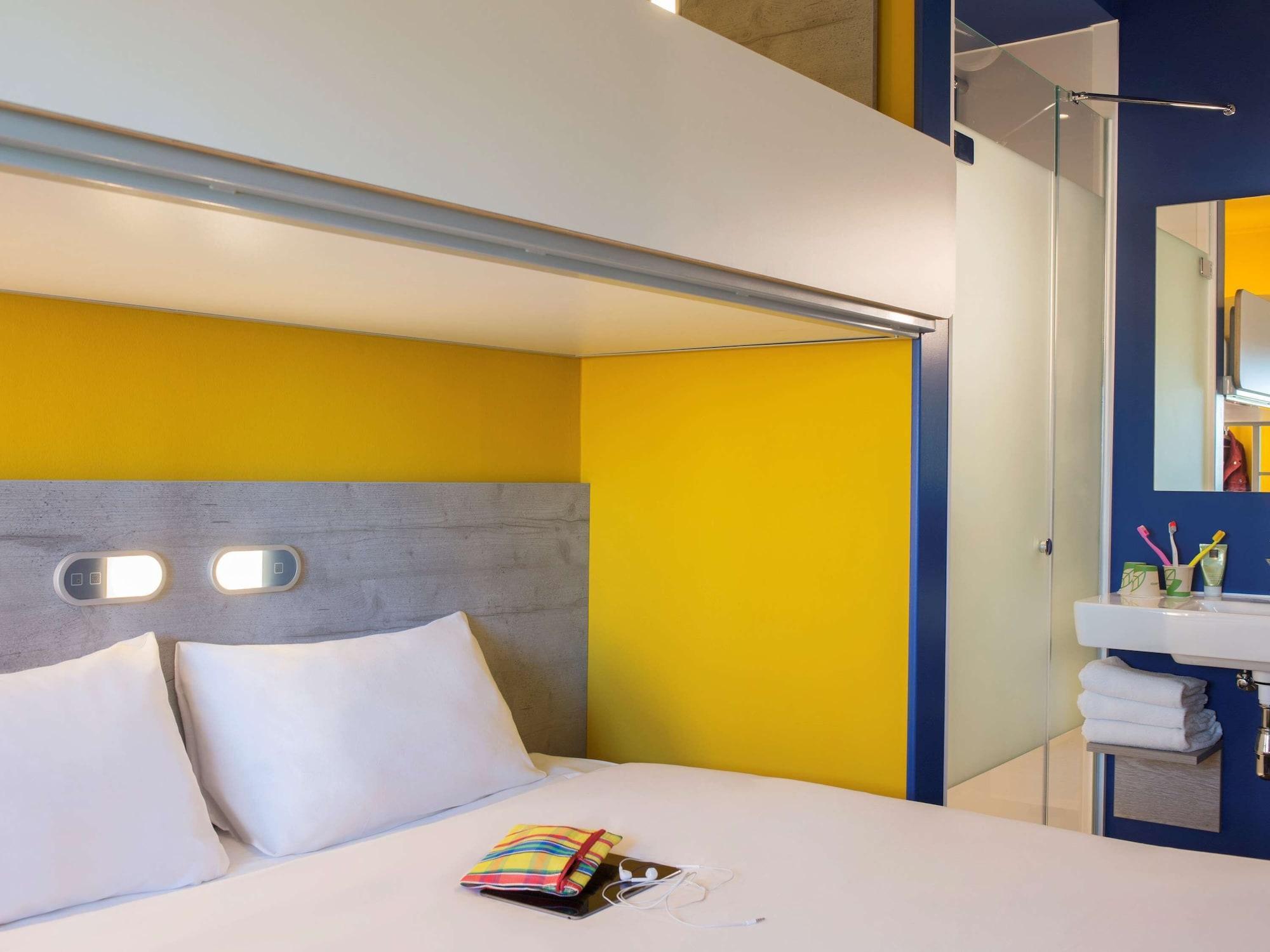 Ibis Budget Amsterdam Airport Hotel 2*