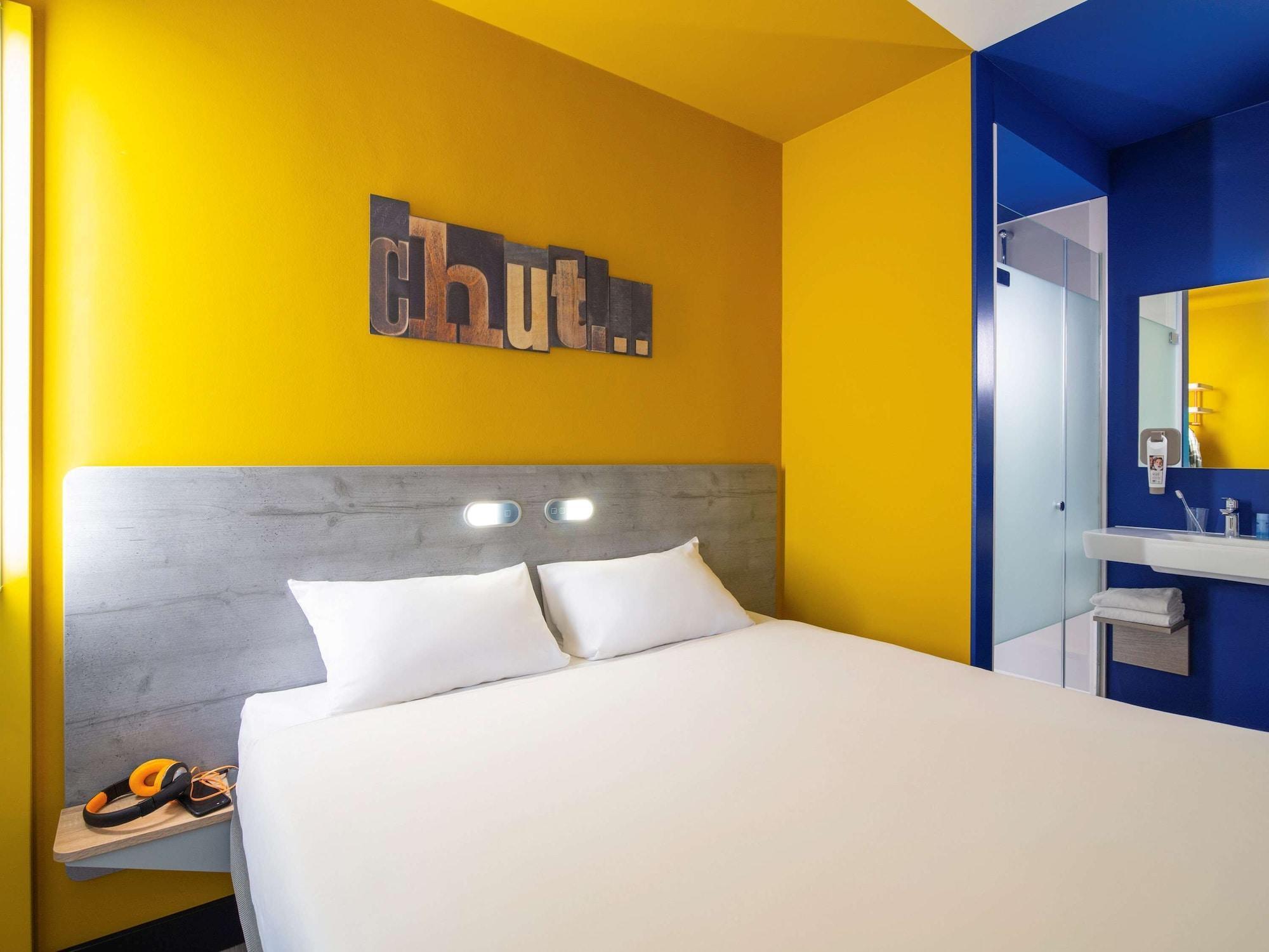 Ibis Budget Amsterdam Airport Hotel 2*