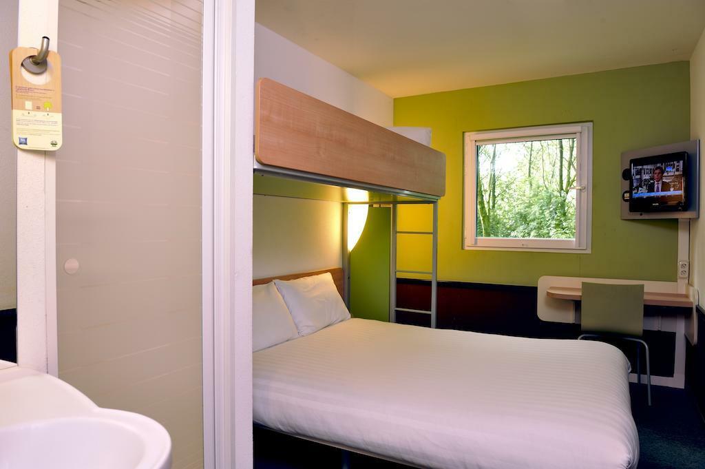 Ibis Budget Amsterdam Airport Hotel 2*